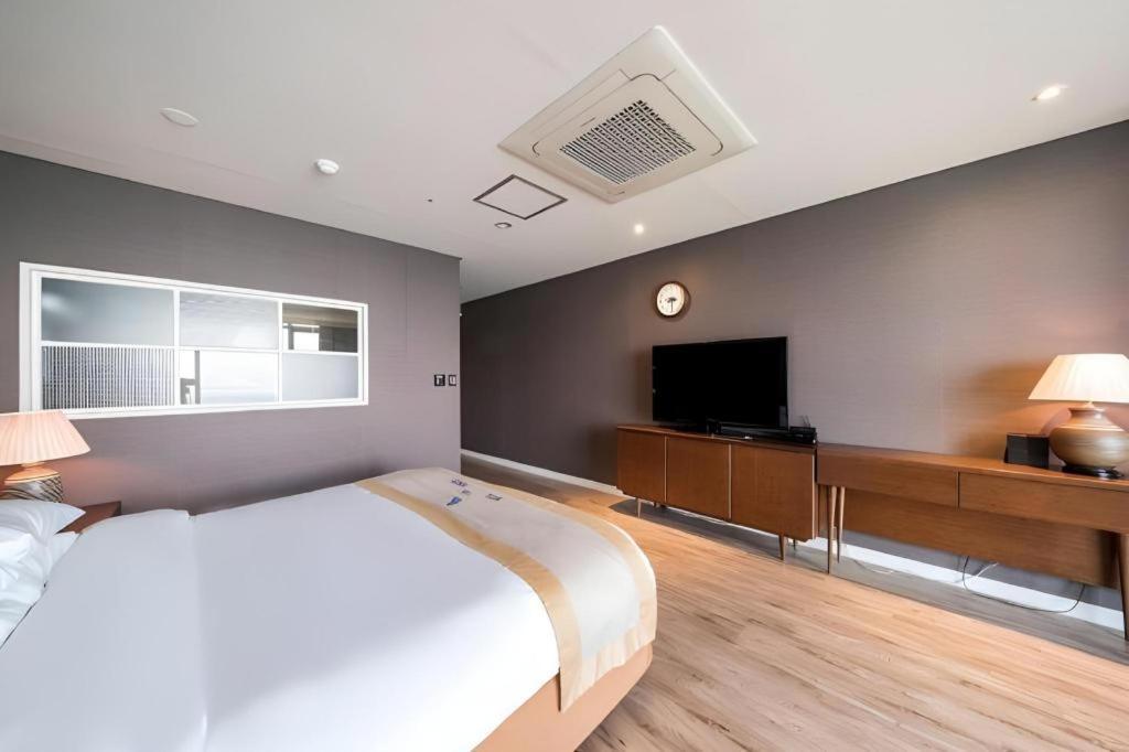 Hotel Homers Busan Exterior photo
